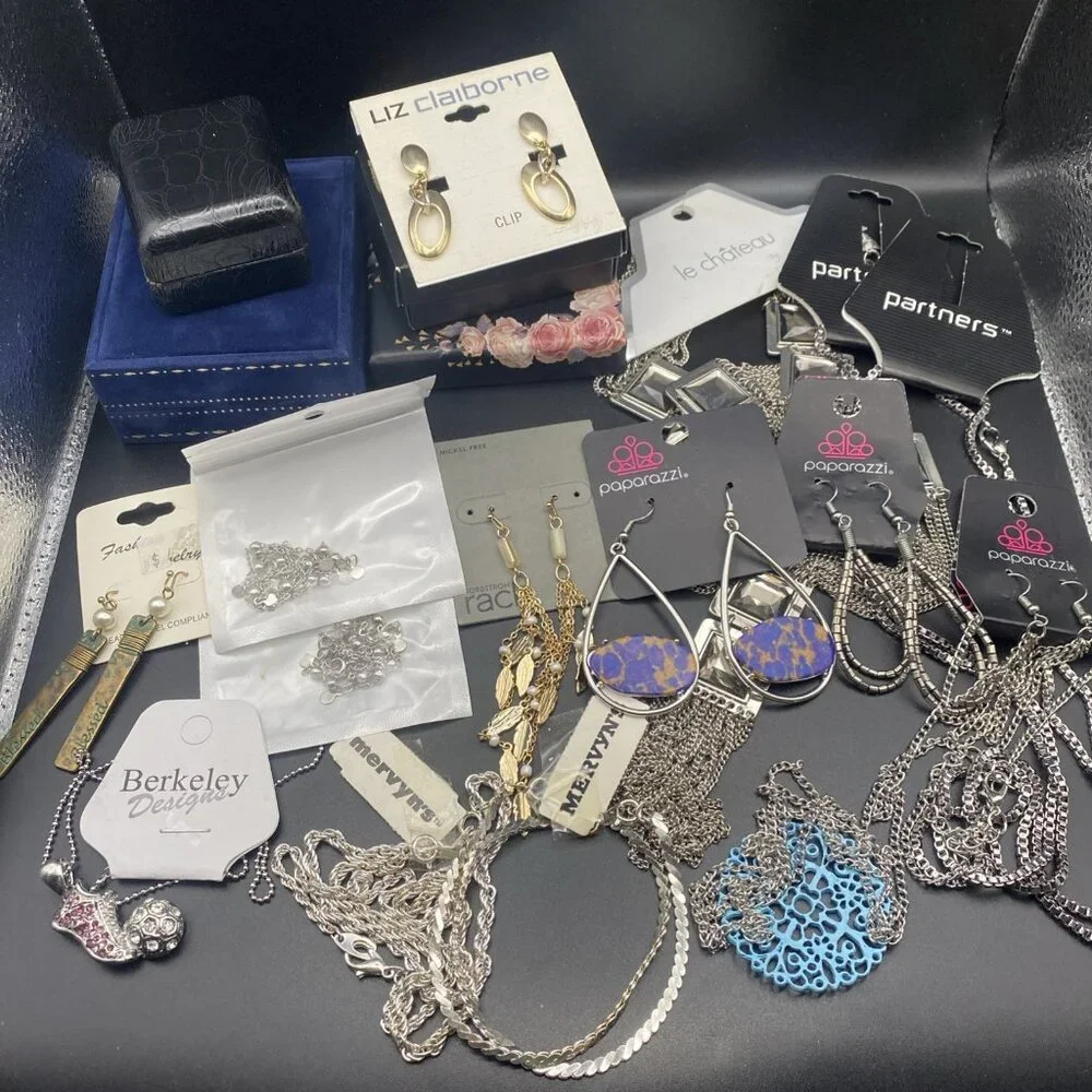 Lot 18 NWT NOS Earrings Necklace Liz Claiborne Paparazzi Mervyns Nordstrom Rack - Picture 7 of 7